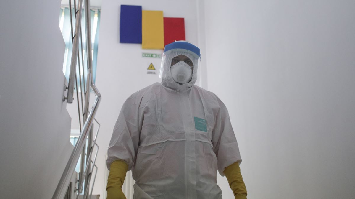 În România în ultimele 24 de ore au fost depistate 143 de cazuri noi de infectare cu coronavirus