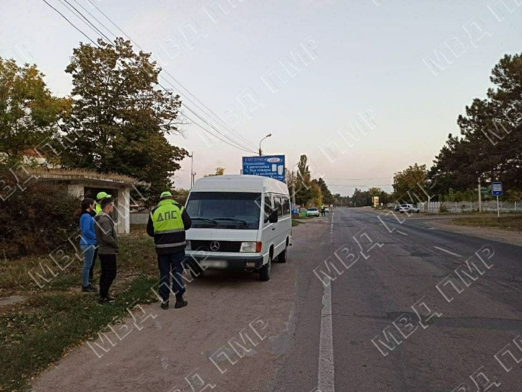 автомобиль, сбивший мальчика