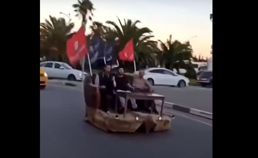 Диван на колесах в Сочи