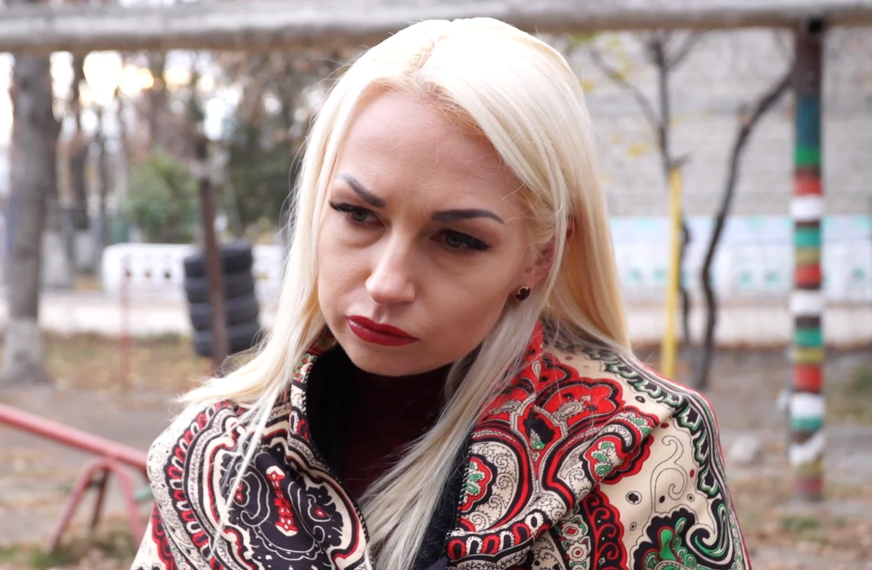 ii dam întrebări