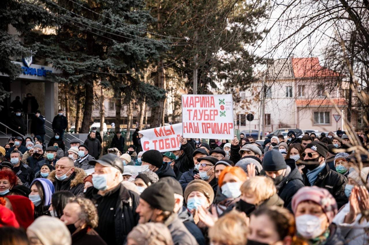 Oamenii o susțin pe Marina Tauber
