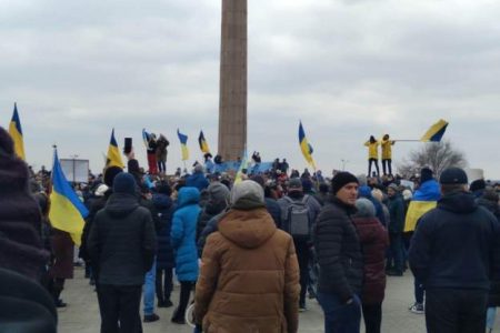 Militarii ruși ucid manifestanții pașnici din orașele ocupate și se pregătesc de asaltul asupra altor localități